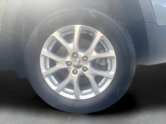 Used 2018 Jeep Cherokee Latitude Plus w/ Comfort/Convenience Group AWD/4WD image 33