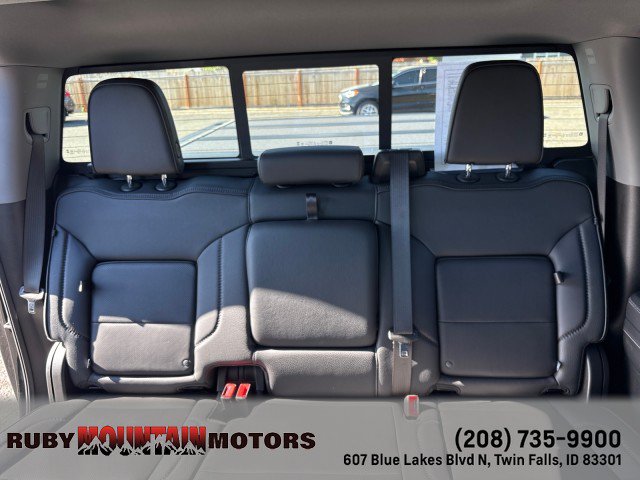 Used 2025 GMC Sierra 3500 Denali w/ Denali Reserve Package AWD/4WD image 24