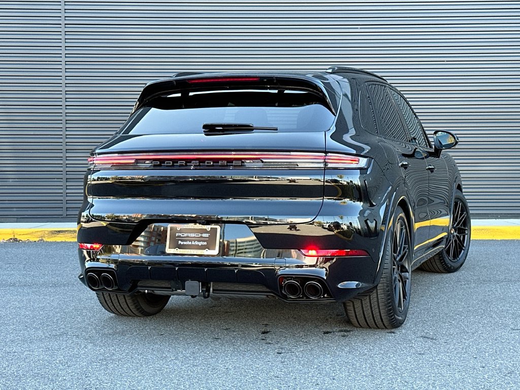 New 2027 Porsche Cayenne GTS AWD/4WD image 9