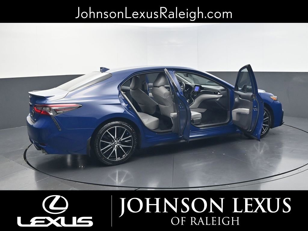 Used 2023 Toyota Camry SE w/ Cold Weather Package image 26