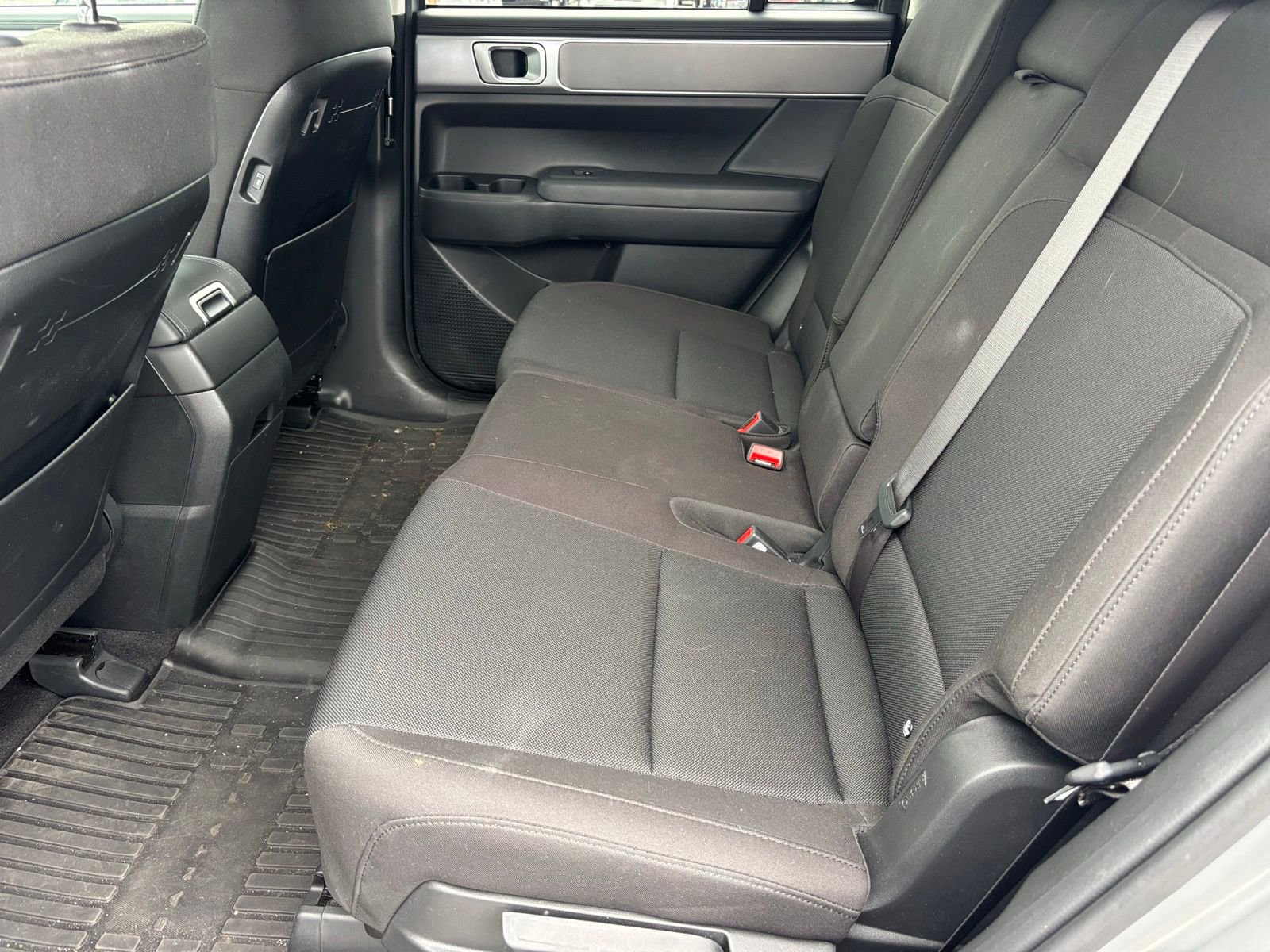 Used 2026 Hyundai Santa Fe SE FWD image 5