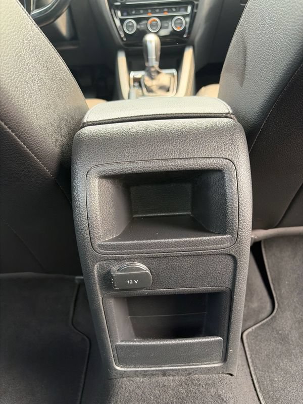 Used 2017 Volkswagen Jetta SEL FWD image 16