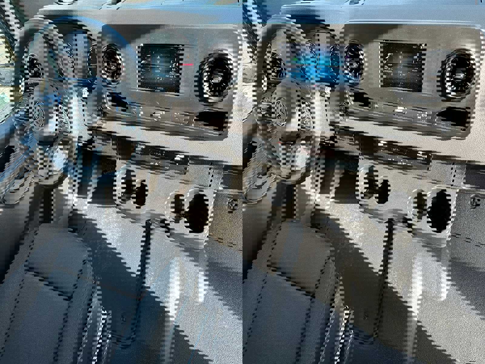 Used 2023 Mercedes-Benz Sprinter 1500 image 11