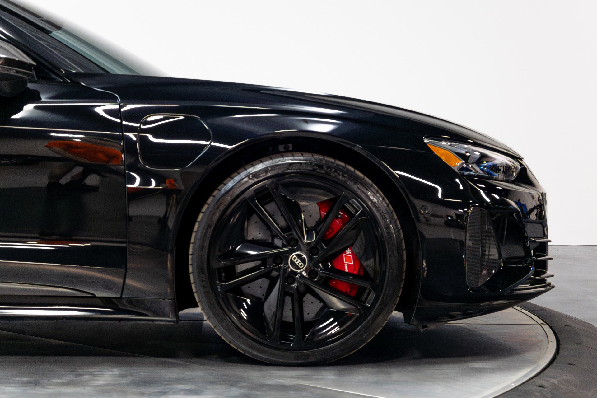 Used 2023 Audi RS e-tron GT image 17