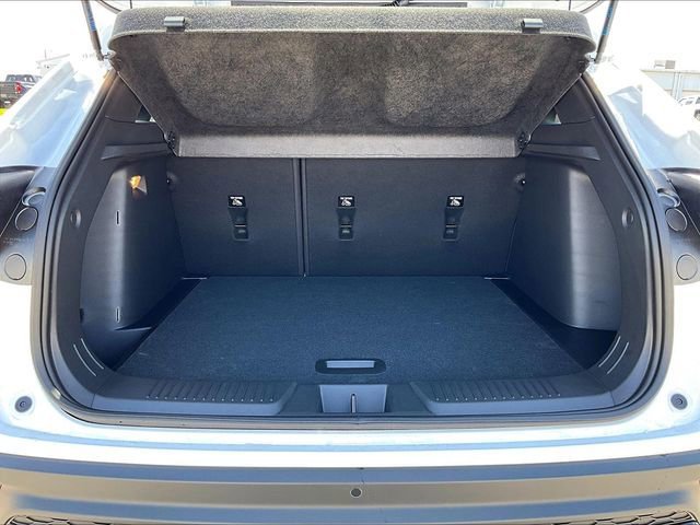 New 2026 Chevrolet Trax RS w/ Sunroof Package FWD image 15