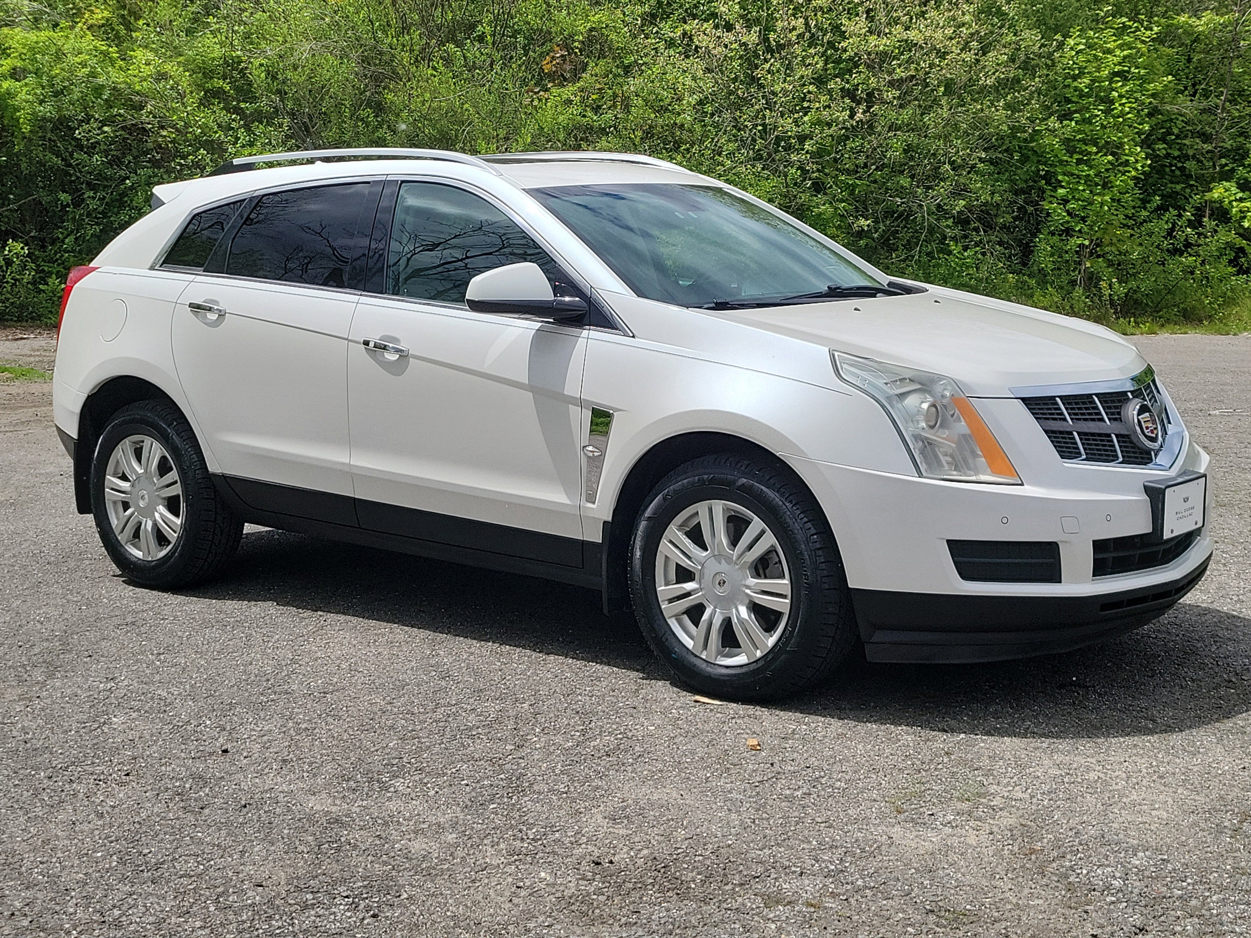 Used 2012 Cadillac SRX Luxury FWD image 3