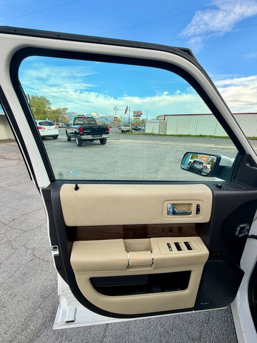 Used 2013 Ford Flex Limited w/ Trailer Tow Pkg Class III AWD/4WD image 28