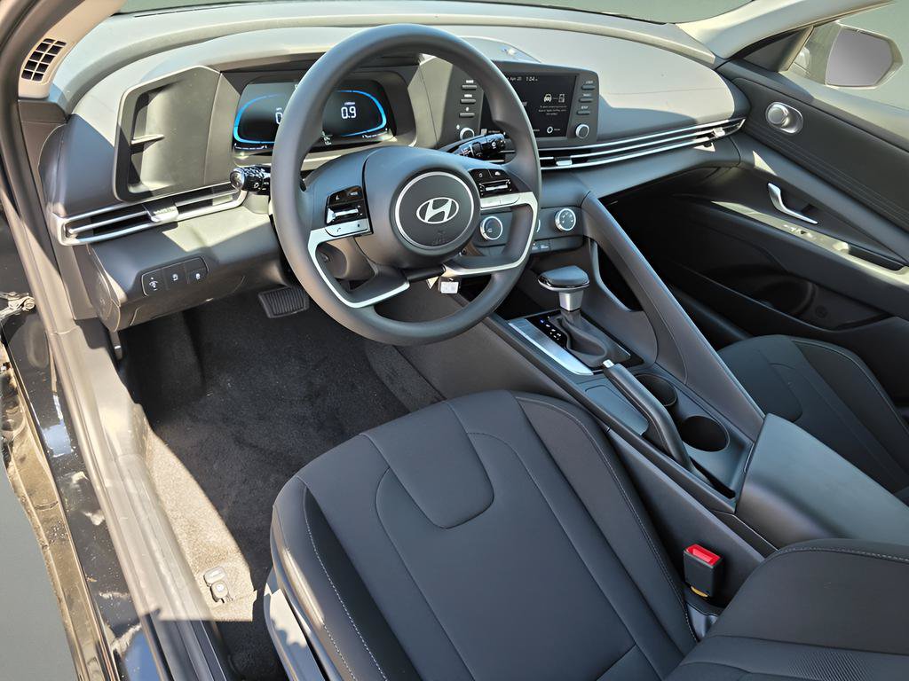 New 2026 Hyundai Elantra SE FWD image 14