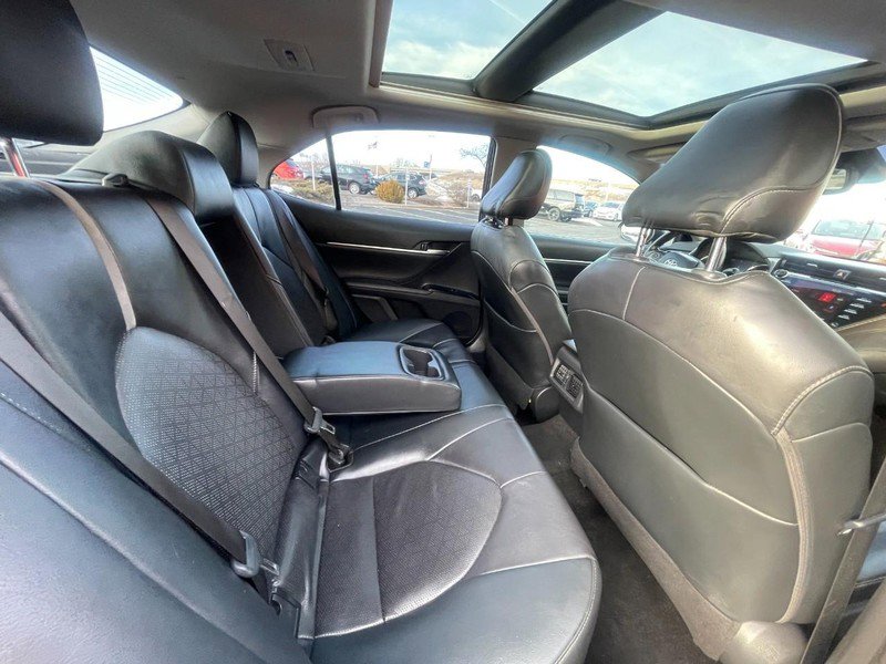 Used 2020 Toyota Camry XSE image 9