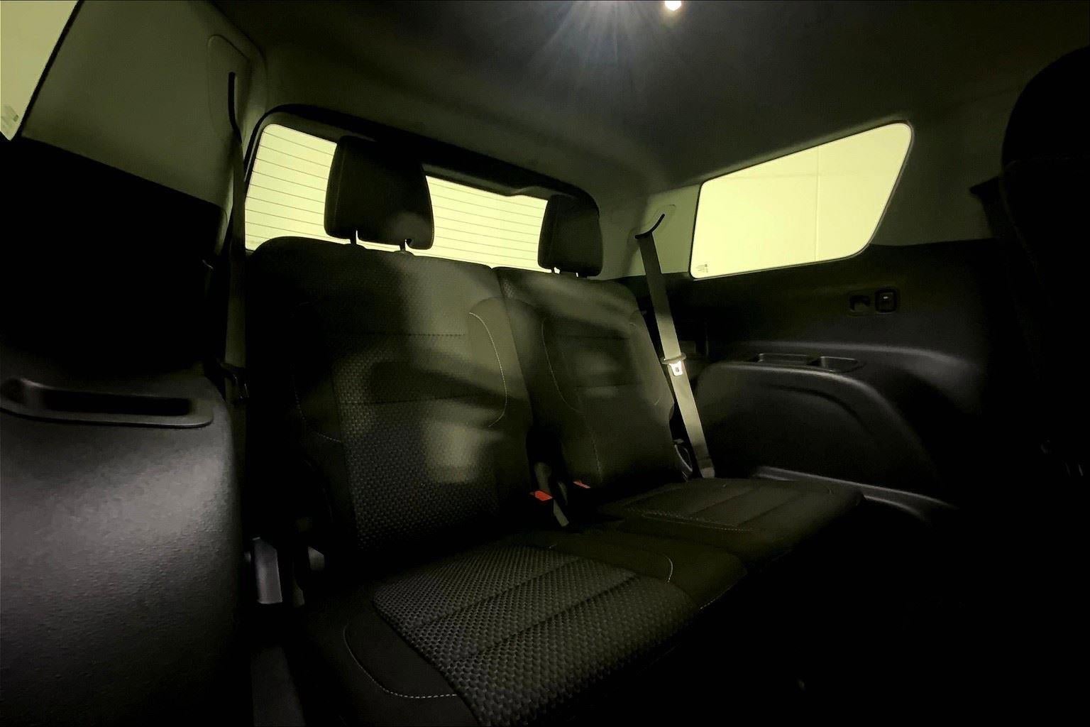 Used 2023 GMC Acadia SLE w/ Driver Convenience Package image 25