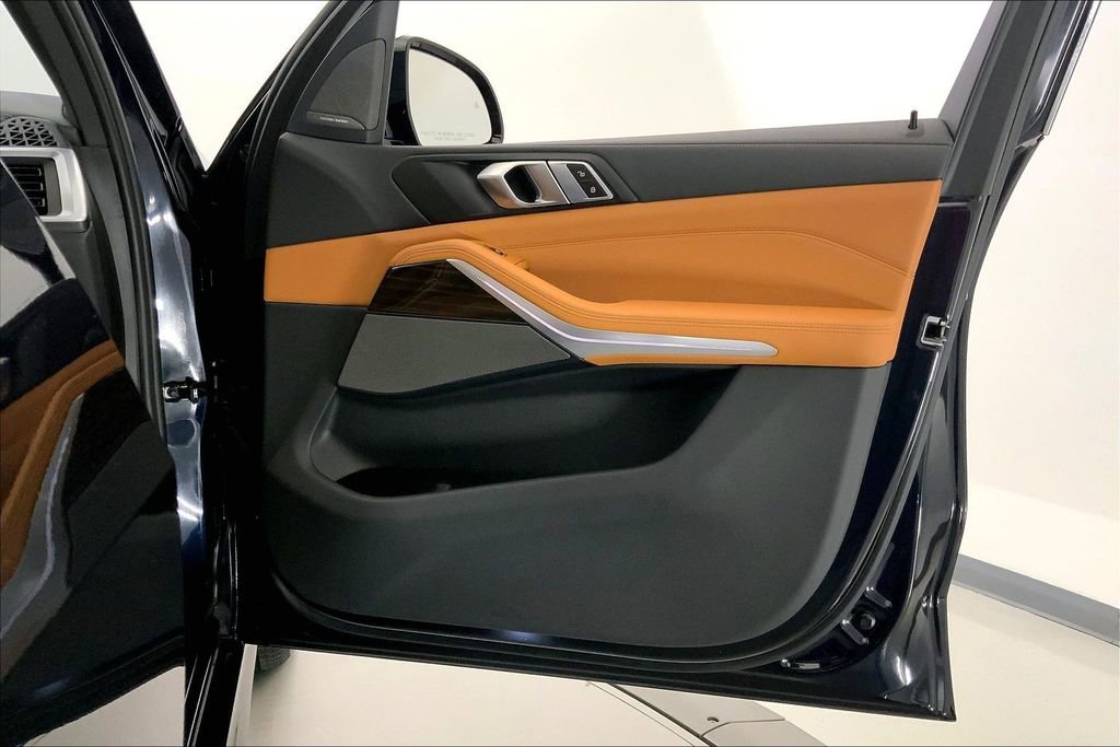 Certified 2024 BMW X5 xDrive50e w/ M Sport Package image 25