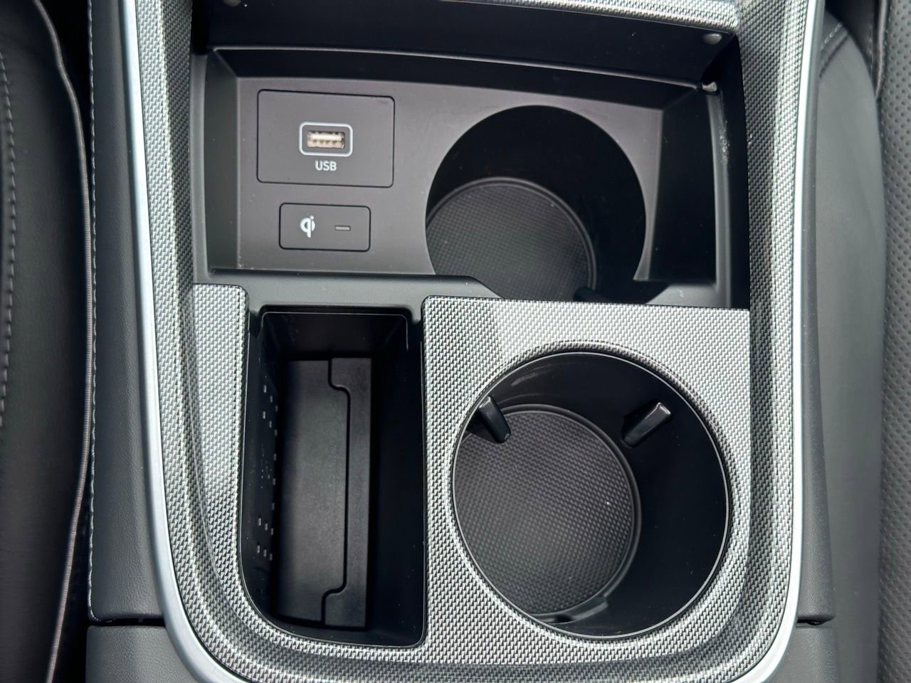 Used 2023 Hyundai Santa Fe Limited image 39