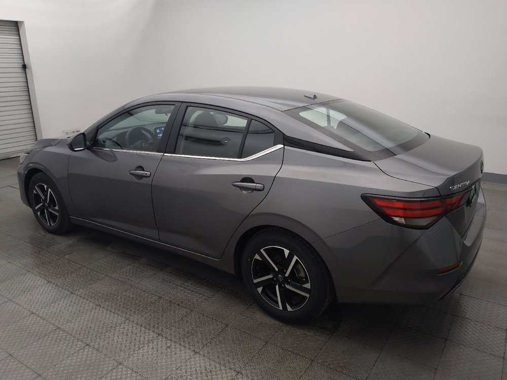 Used 2025 Nissan Sentra SV FWD image 3