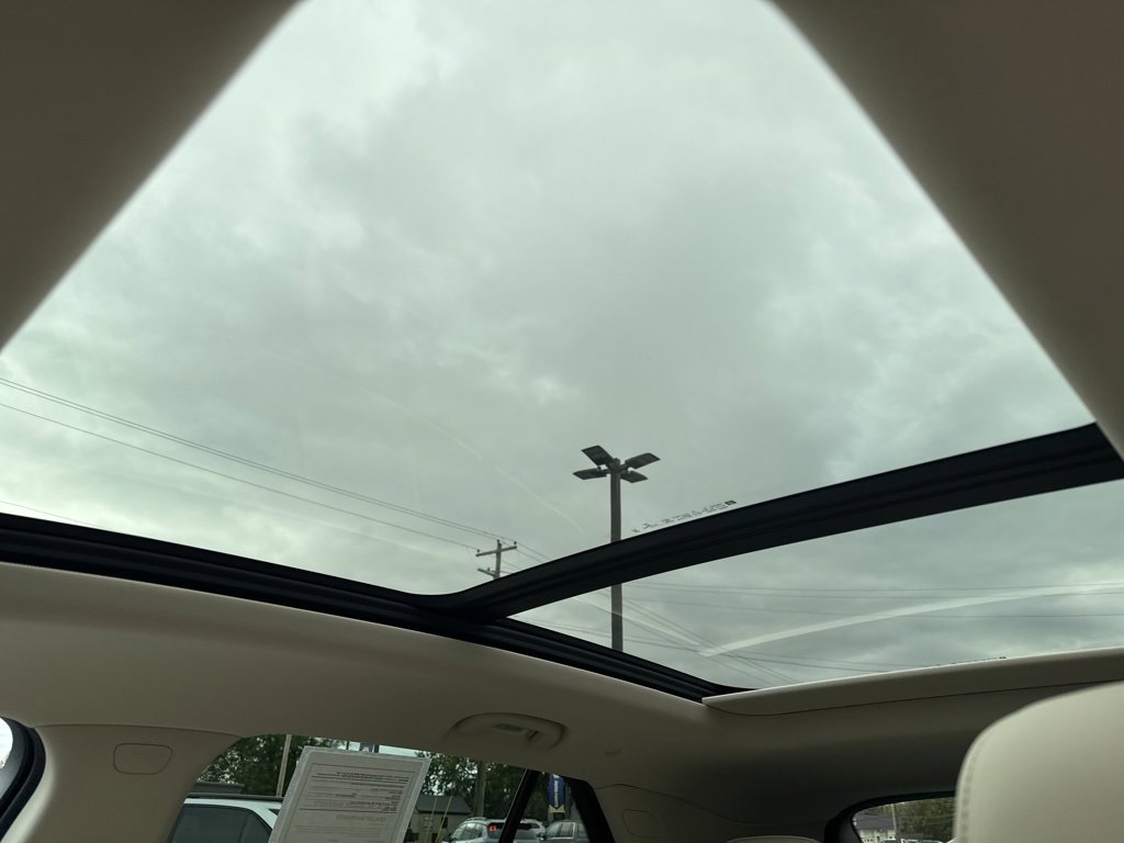 Used 2021 Buick Envision Avenir image 47