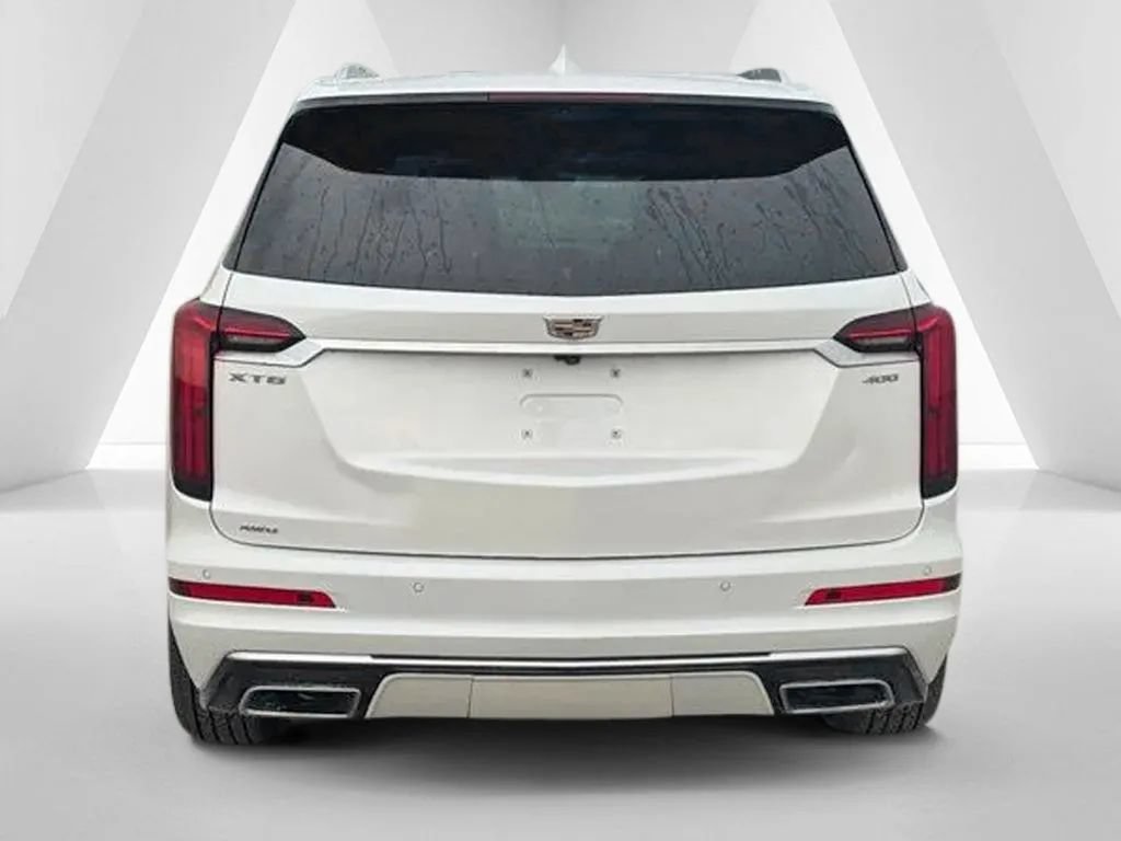 Used 2024 Cadillac XT6 Premium Luxury w/ Technology Package AWD/4WD image 6