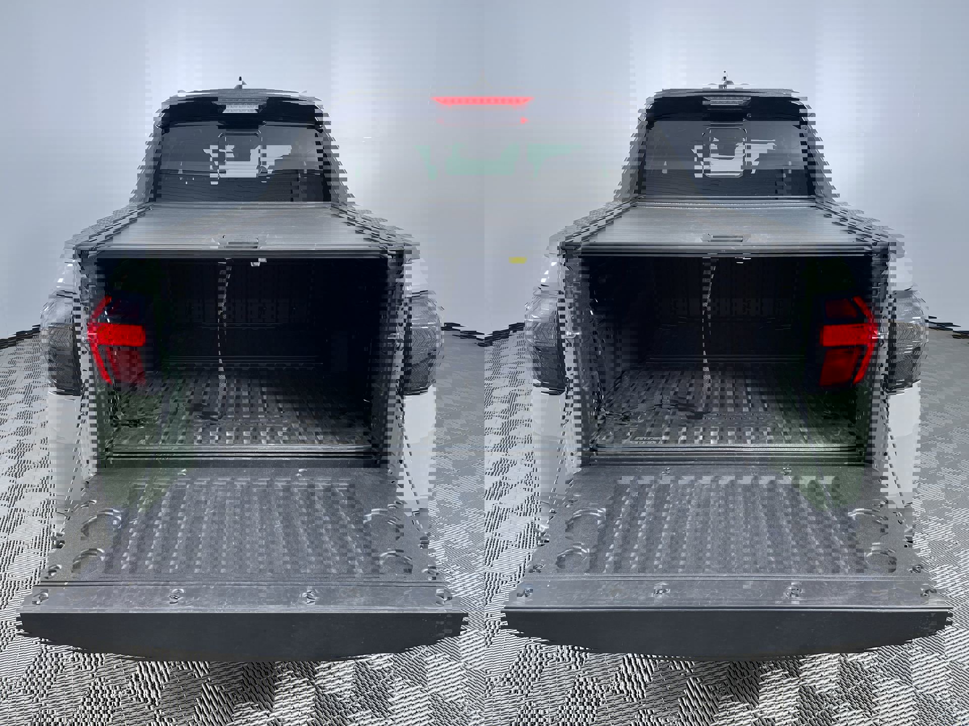 Used 2024 Hyundai Santa Cruz Limited image 25