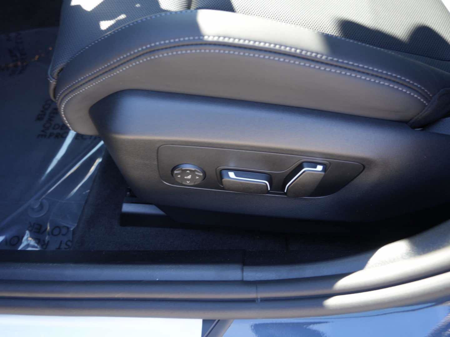 New 2026 BMW M5 Touring image 24