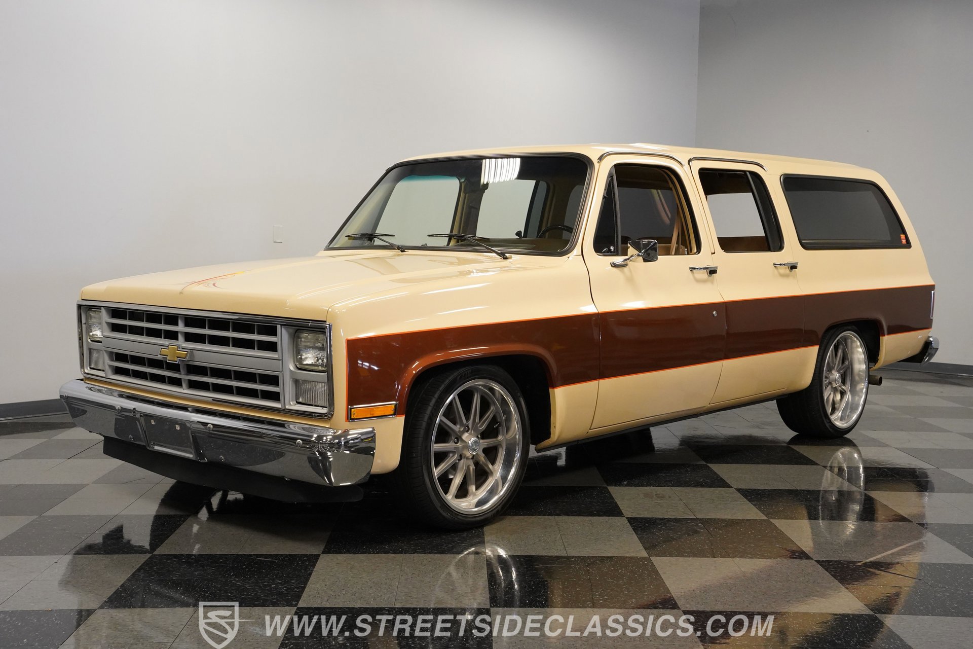 Used 1987 GMC Suburban 2WD image 5