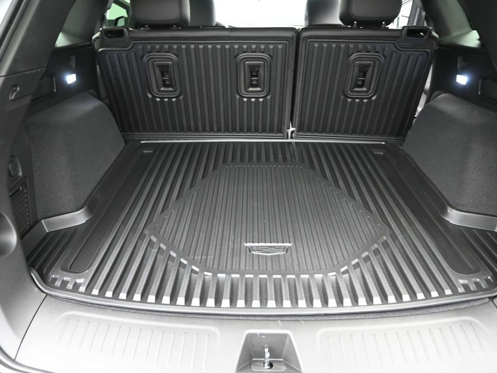 New 2026 Cadillac XT5 Luxury w/ LPO, Floor Liner Package AWD/4WD image 15