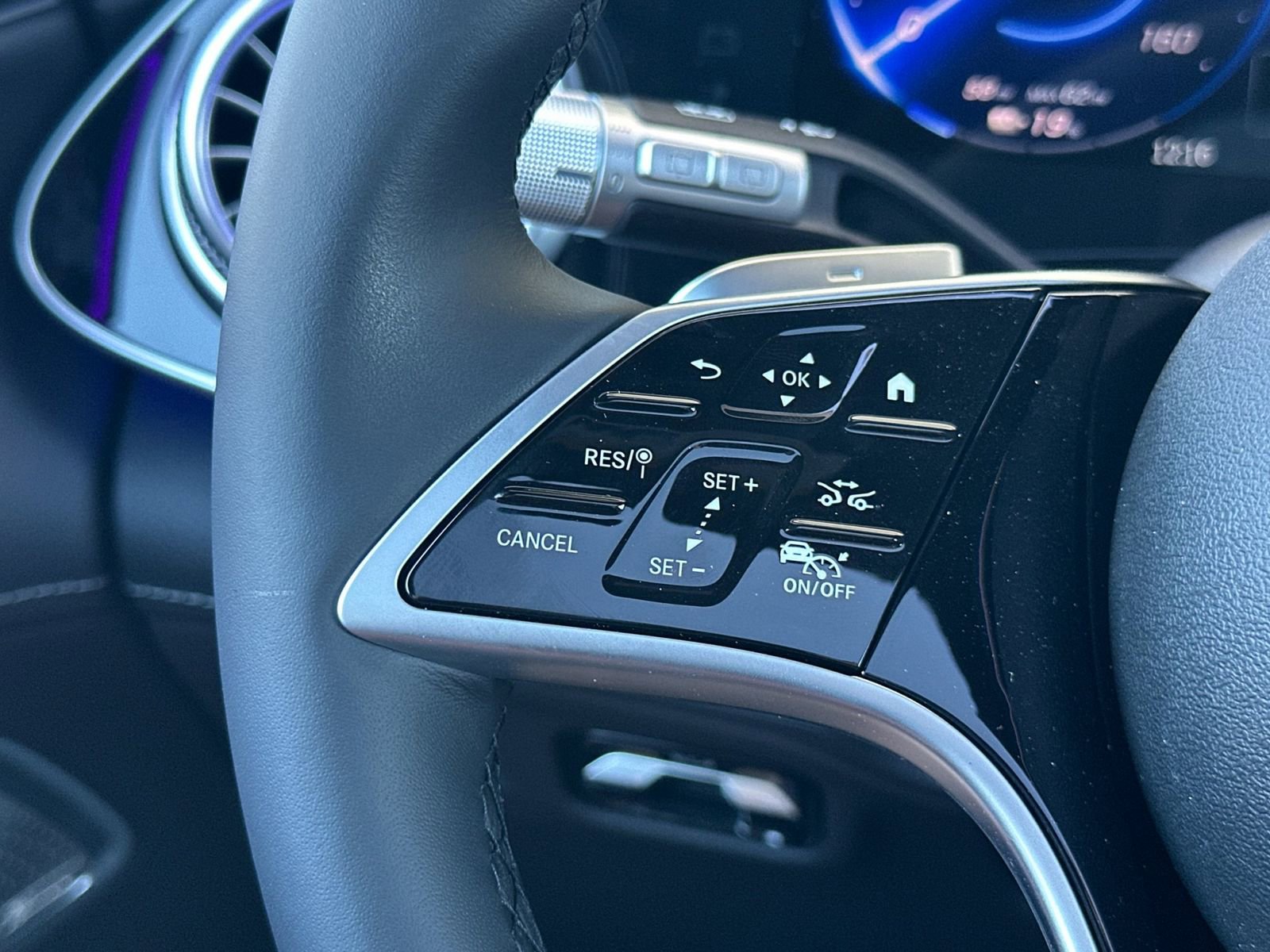 New 2026 Mercedes-Benz EQS 550 4MATIC SUV image 27