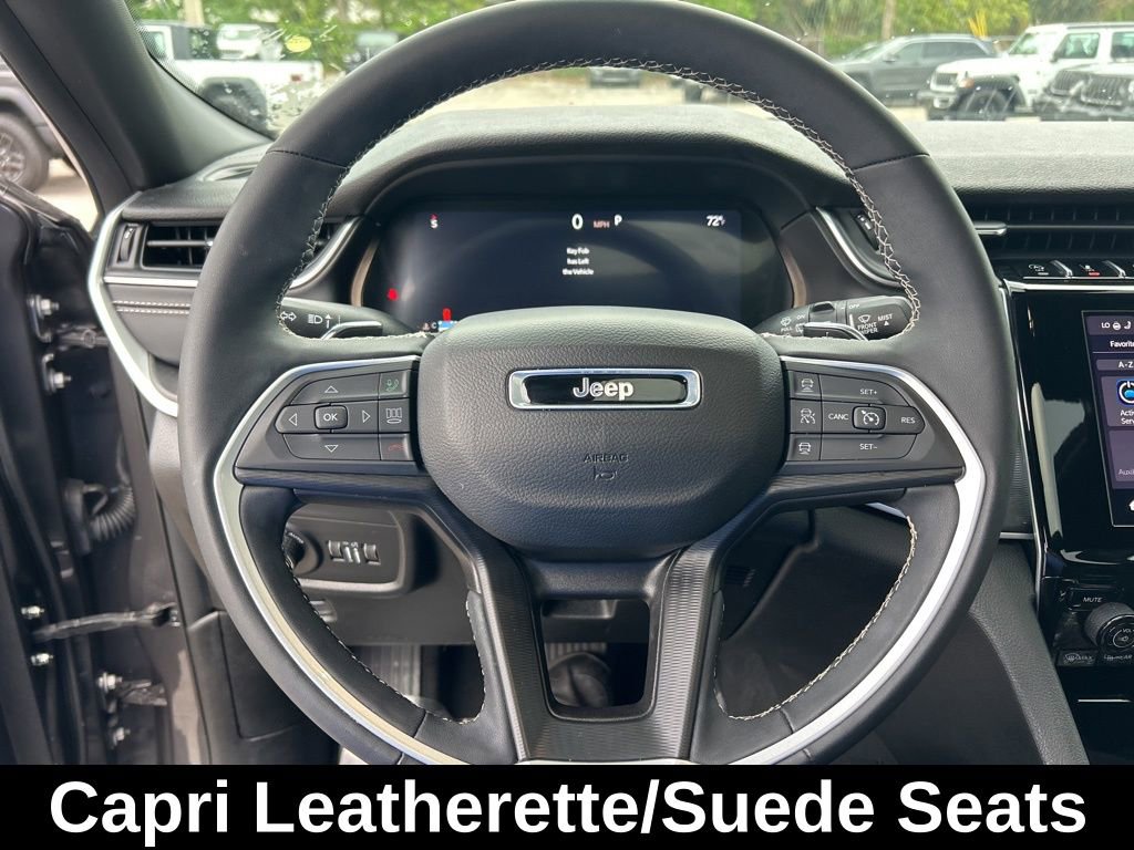 Used 2024 Jeep Grand Cherokee L Altitude AWD/4WD image 17