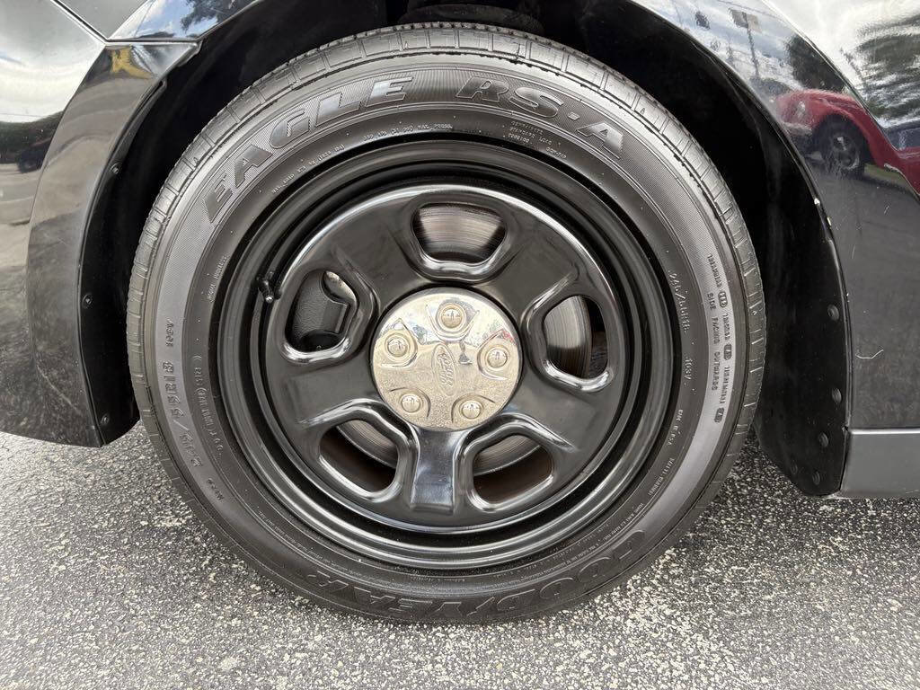 Used 2015 Ford Taurus Police Interceptor AWD image 22