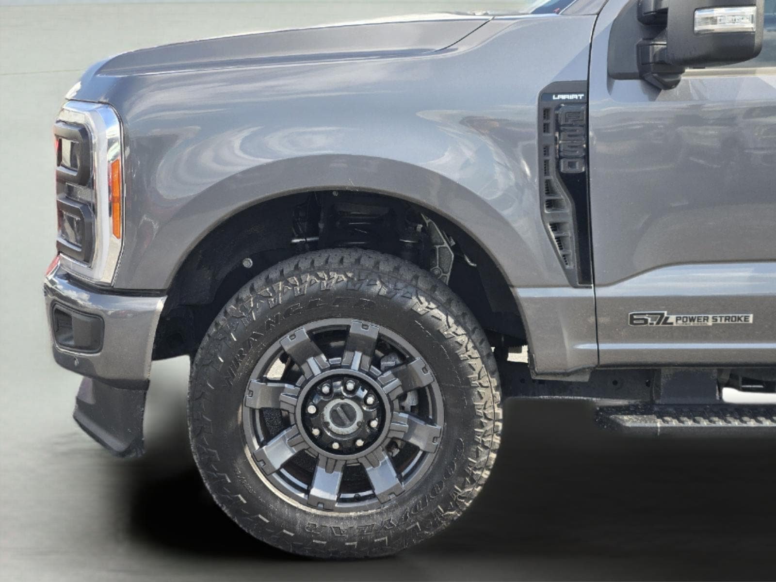 Used 2023 Ford F250 Lariat w/ Lariat Ultimate Package AWD/4WD image 6