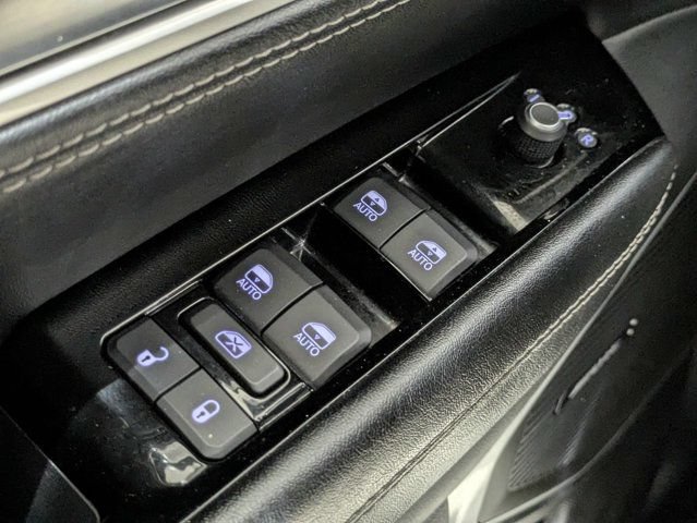 Used 2022 Jeep Wagoneer Series II AWD/4WD image 22
