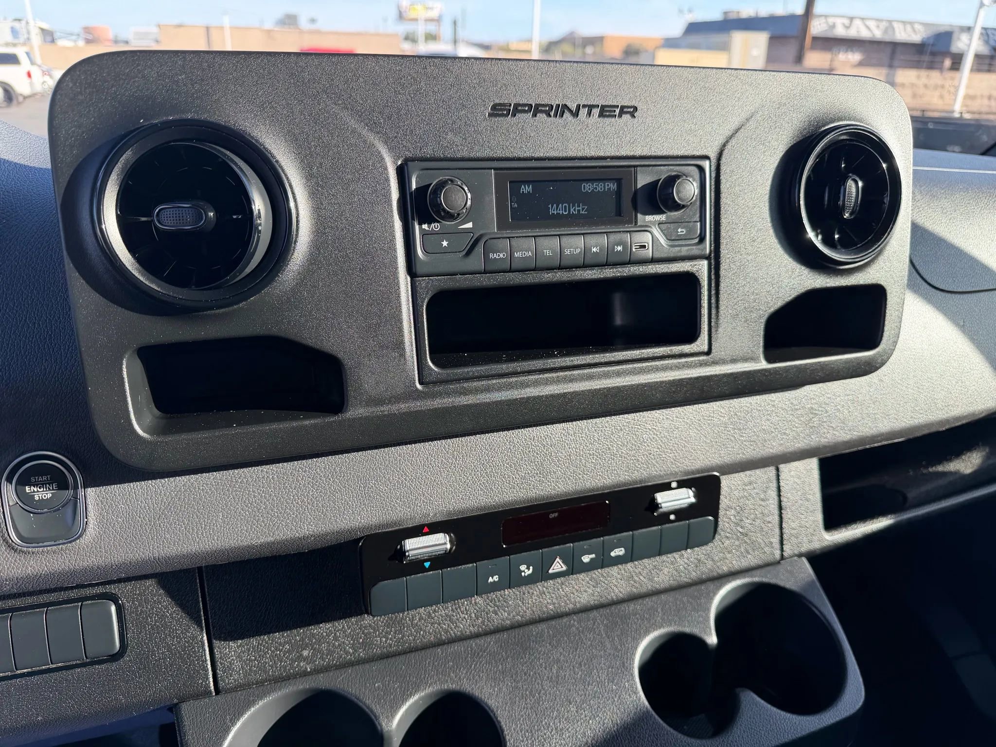 Used 2025 Mercedes-Benz Sprinter 2500 image 18