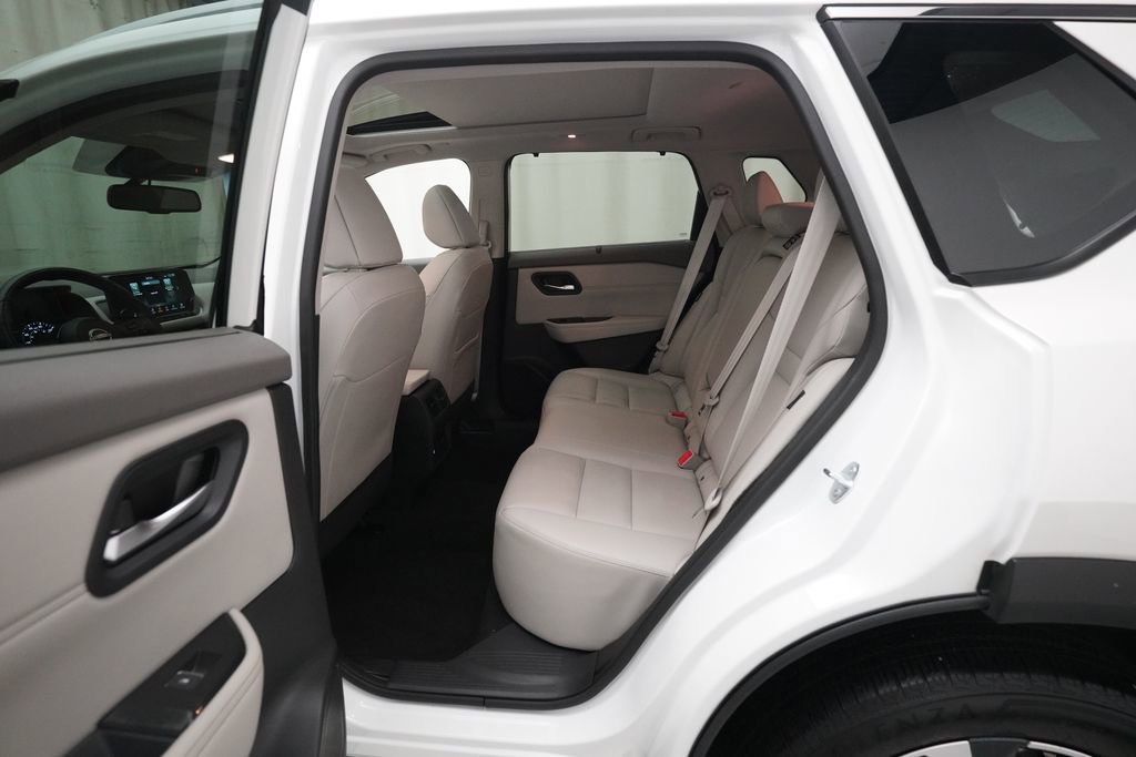 Certified 2023 Nissan Rogue SL w/ SL Premium Package AWD/4WD image 16