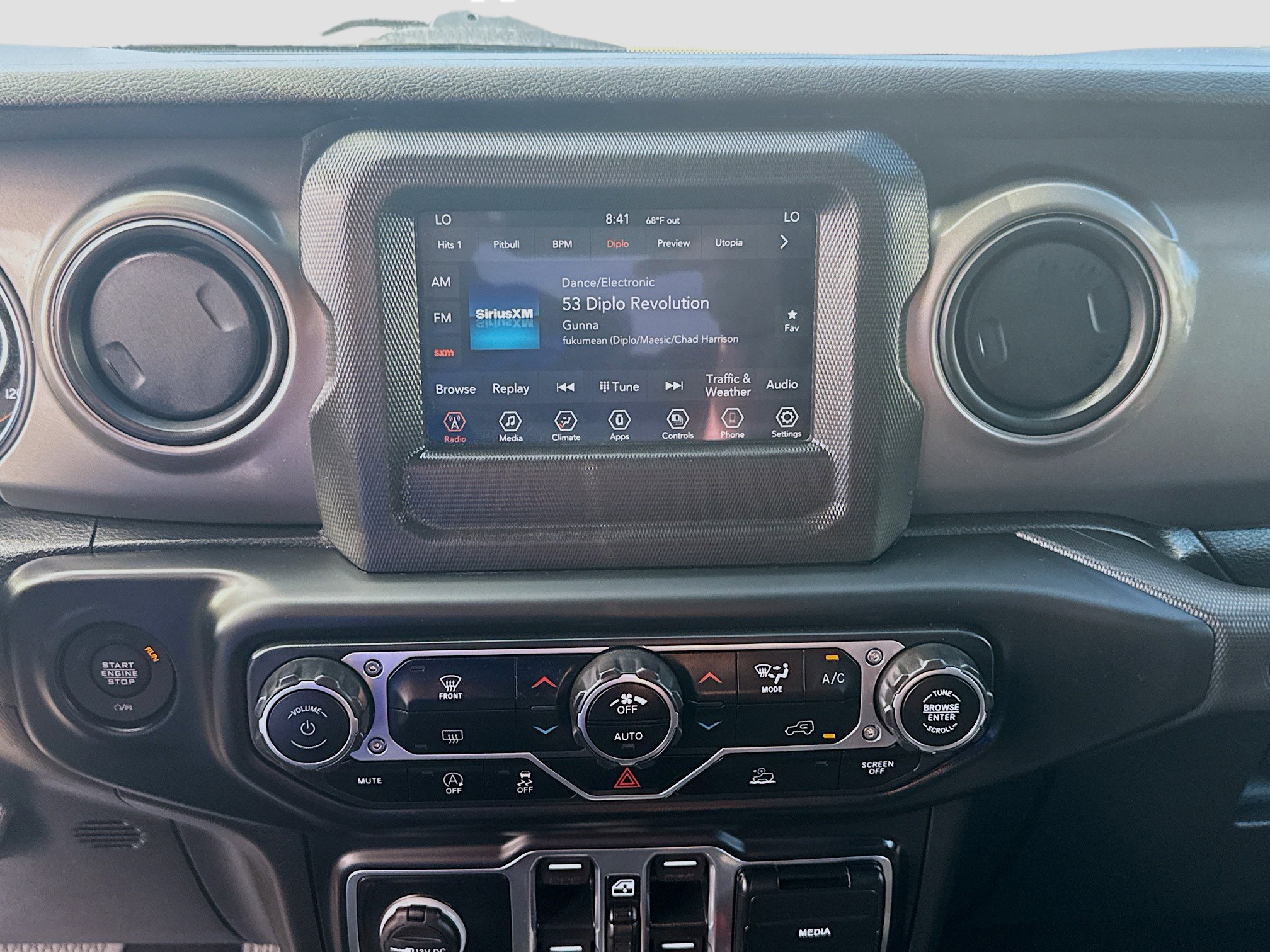 Used 2022 Jeep Gladiator Sport image 12