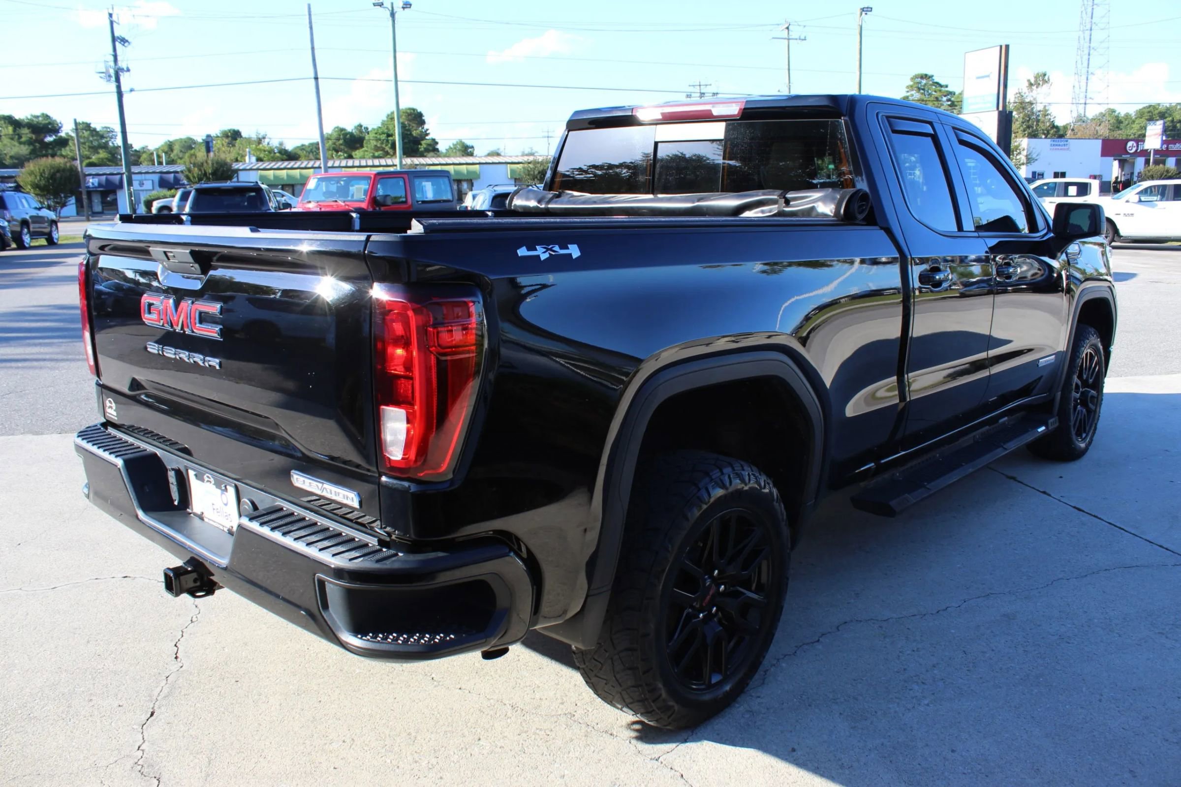 Used 2019 GMC Sierra 1500 Elevation w/ Elevation Value Package image 5