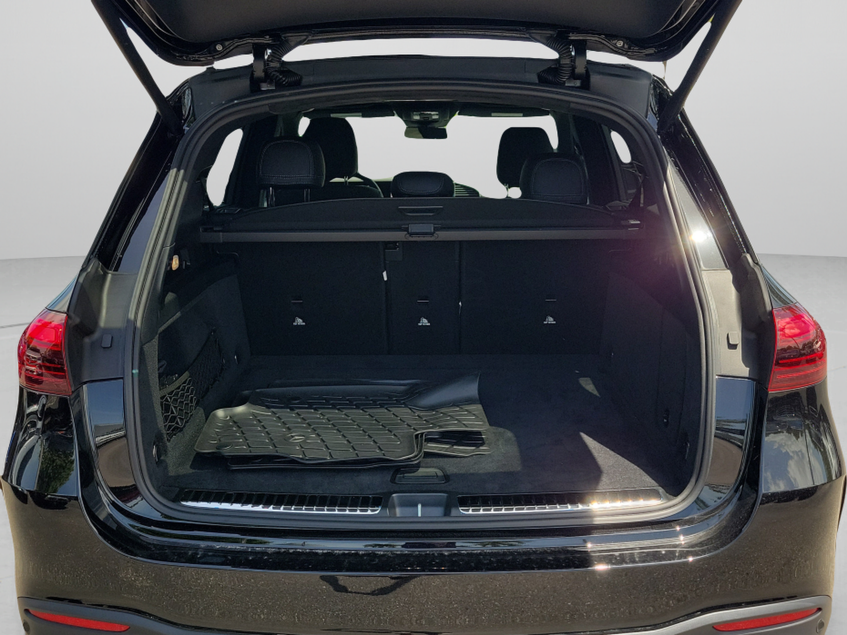 Certified 2025 Mercedes-Benz GLE 63 AMG S image 5