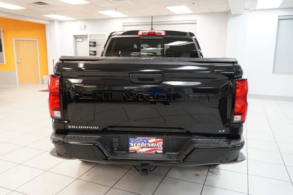 Used 2023 Chevrolet Colorado LT w/ LT Convenience Package III AWD/4WD image 9