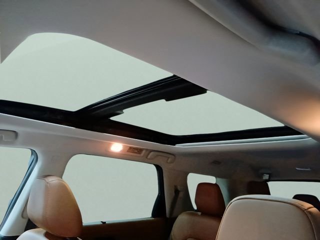 Certified 2023 Nissan Pathfinder Platinum AWD/4WD image 18