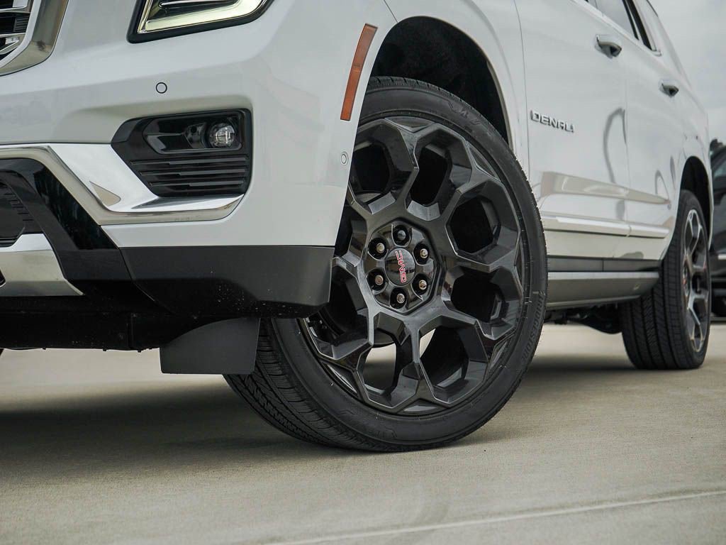 New 2026 GMC Yukon Denali w/ Denali Reserve Package AWD/4WD image 6