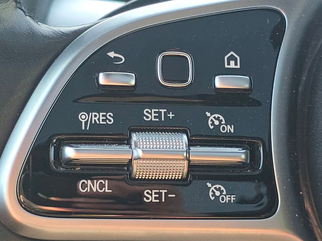 Certified 2023 Mercedes-Benz GLB 250 4MATIC image 36