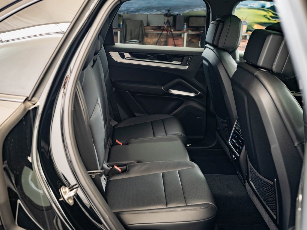 New 2026 Porsche Cayenne S image 41