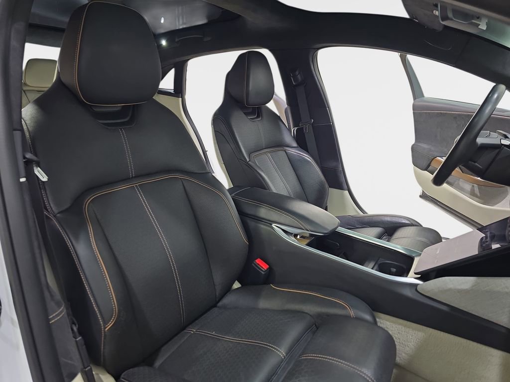 Used 2022 Lucid Air Grand Touring image 12