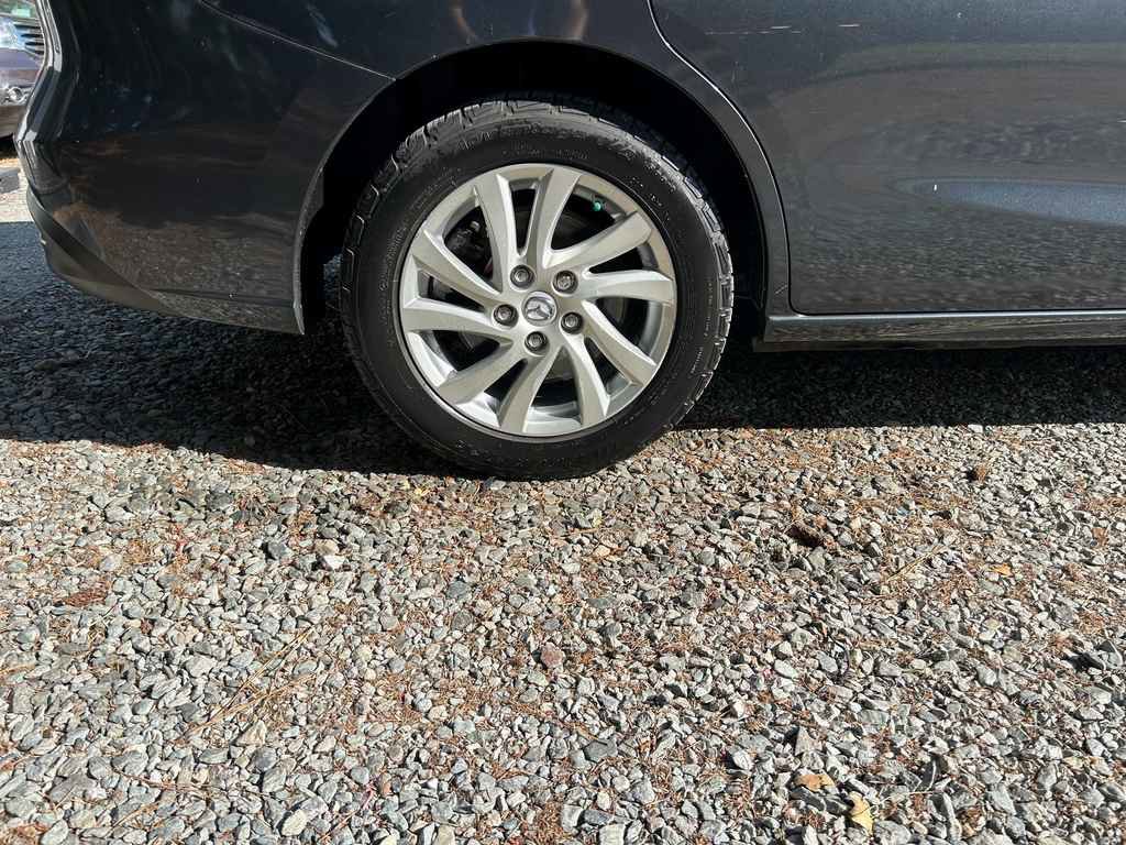 Used 2012 MAZDA MAZDA5 Sport FWD image 18