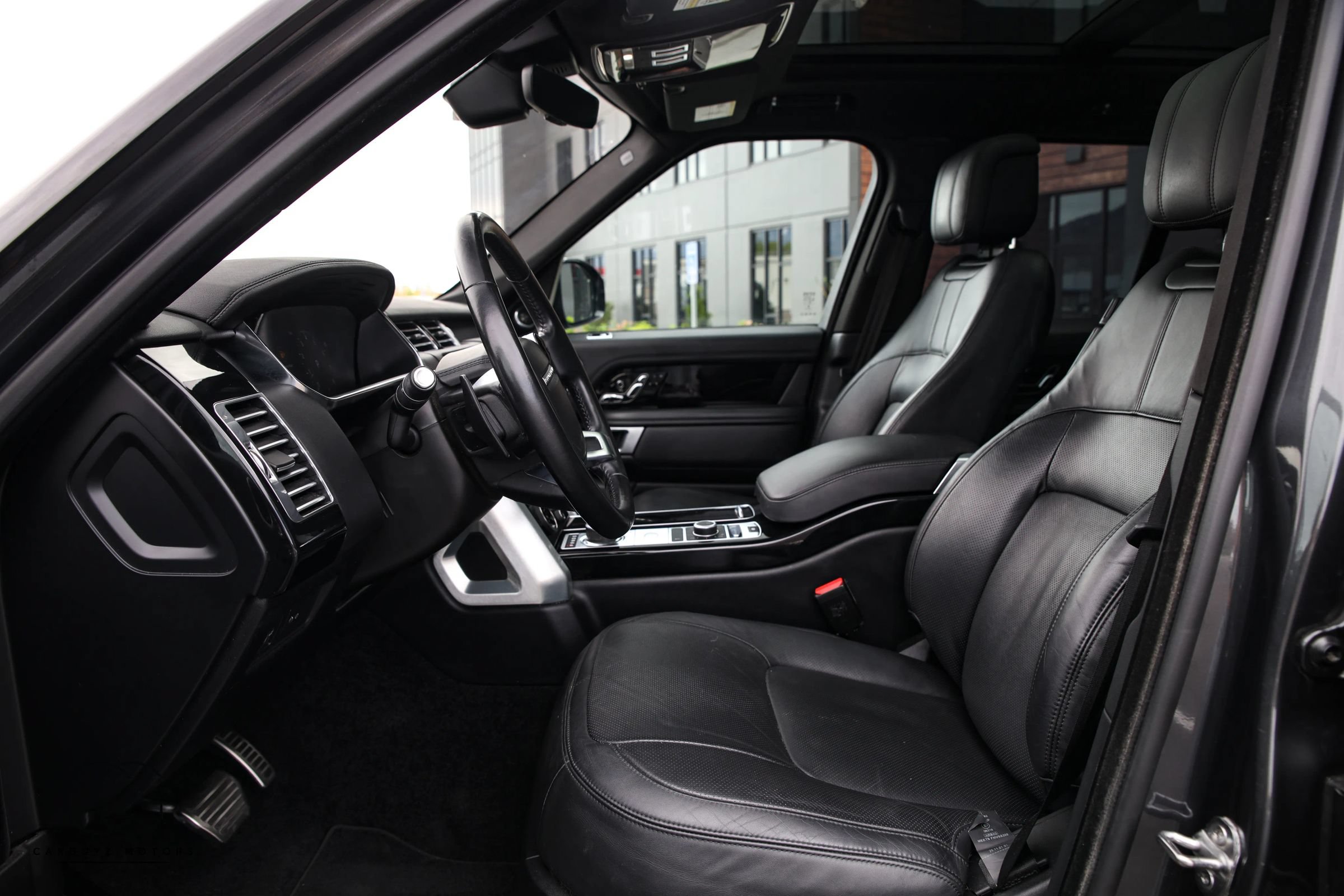 Used 2022 Land Rover Range Rover P525 Westminster Edition AWD/4WD image 22