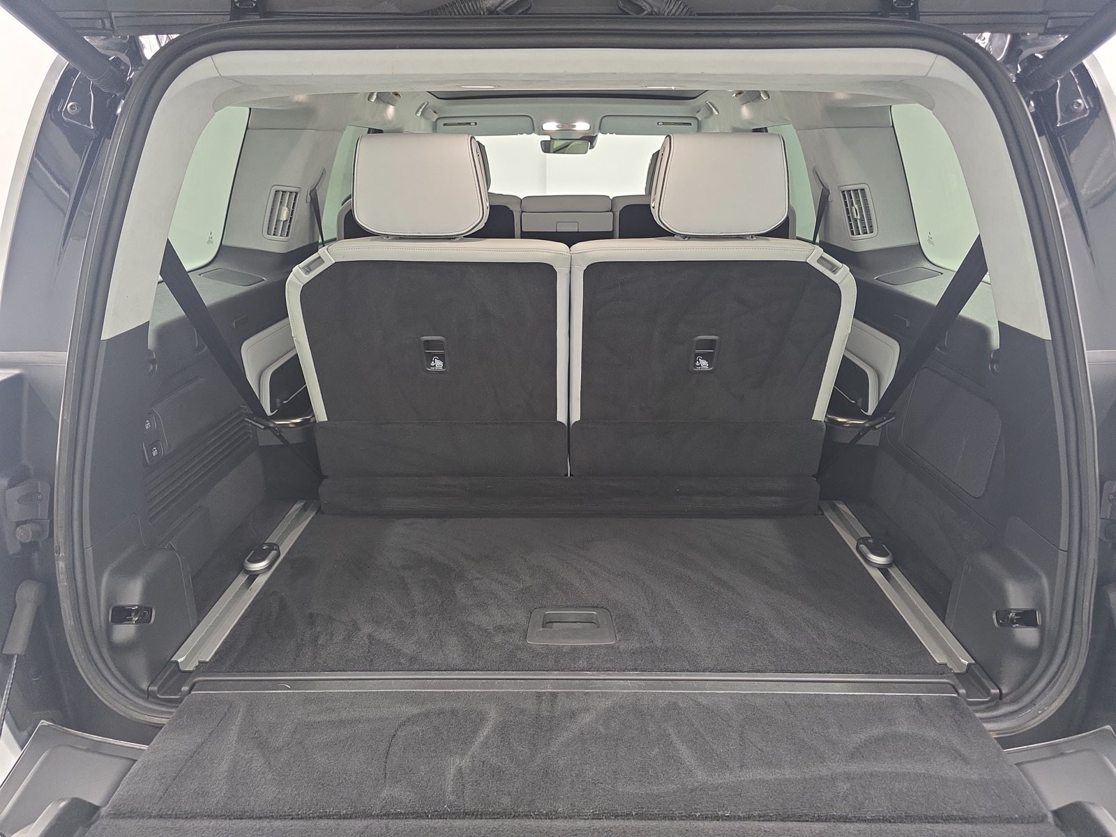 Used 2024 Rivian R1S Adventure Quad AWD/4WD image 15