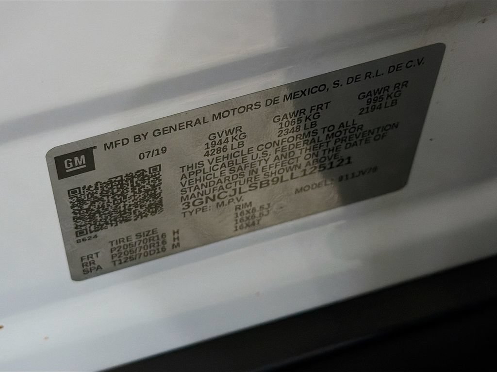 Used 2020 Chevrolet Trax LT w/ Sun & Sound Package FWD image 33