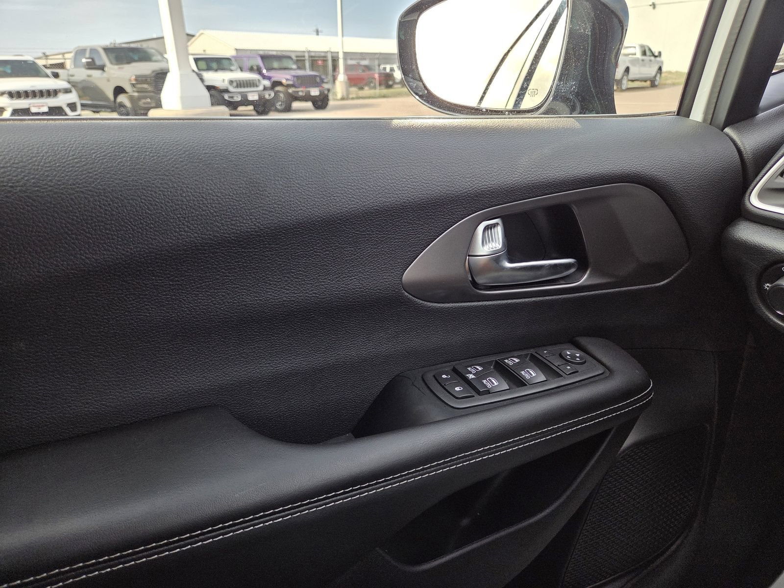 New 2026 Chrysler Voyager LX FWD image 38