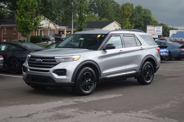 Used 2023 Ford Explorer XLT AWD/4WD image 22