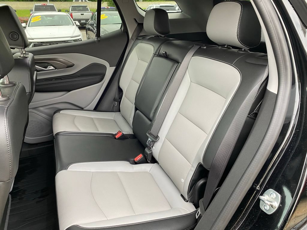 Used 2024 GMC Terrain SLT FWD image 26