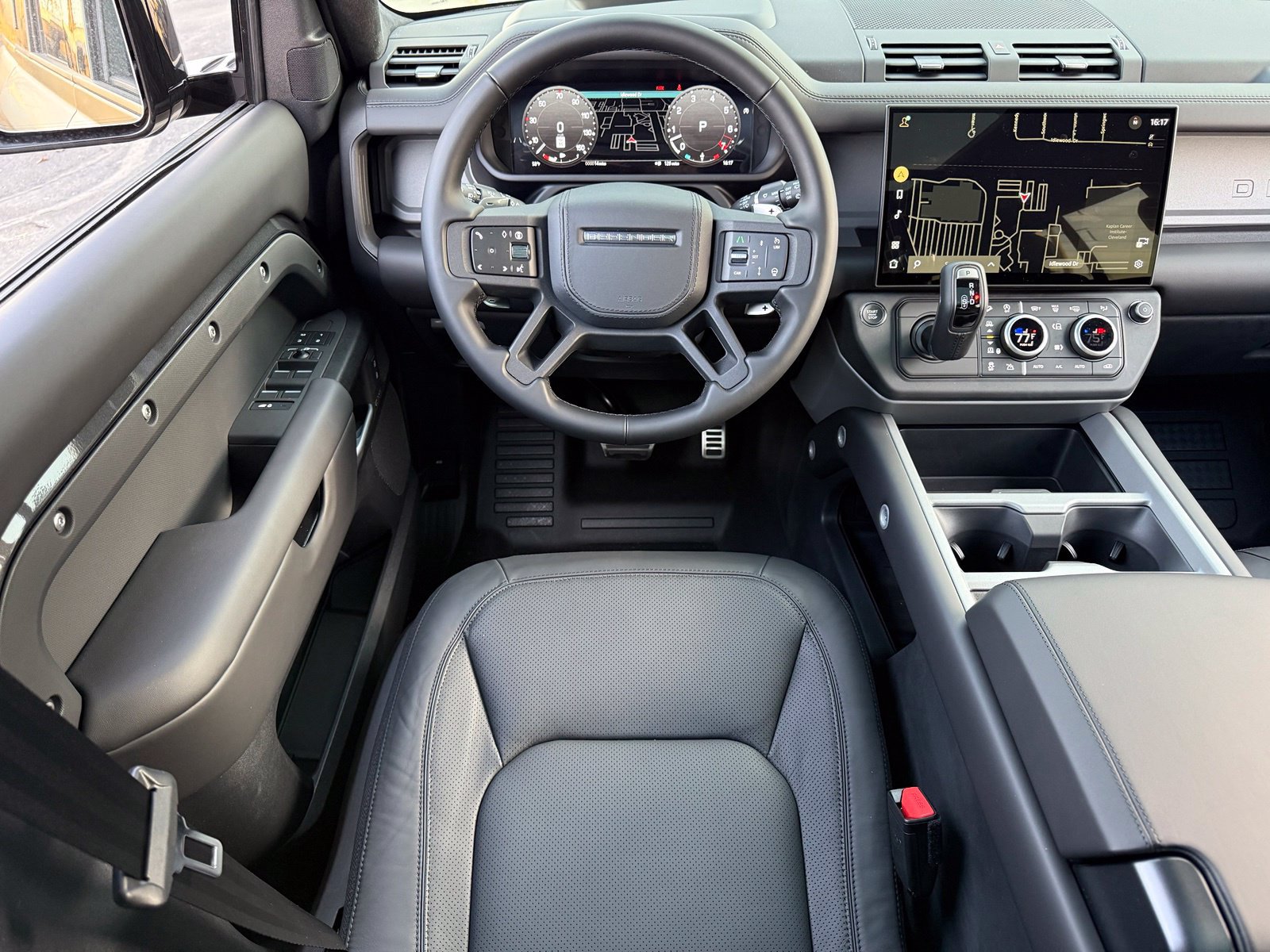 New 2026 Land Rover Defender 110 X-Dynamic SE AWD/4WD image 29