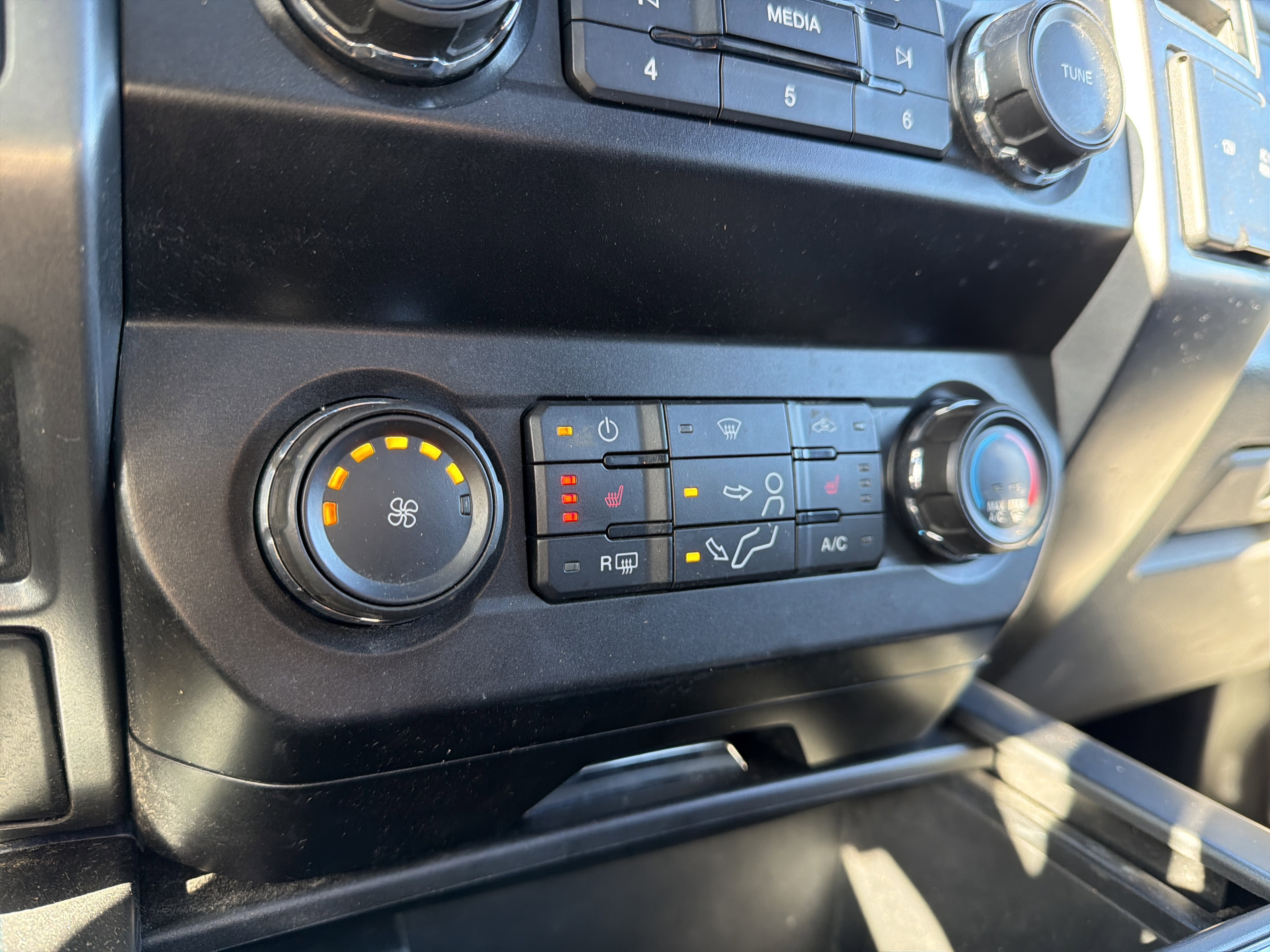 Used 2020 Ford F250 XLT w/ XLT Premium Package image 20