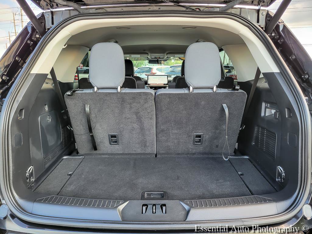 Used 2025 Ford Explorer Active AWD/4WD image 29