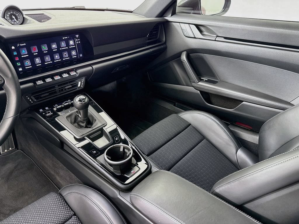 Certified 2023 Porsche 911 Carrera T RWD image 24